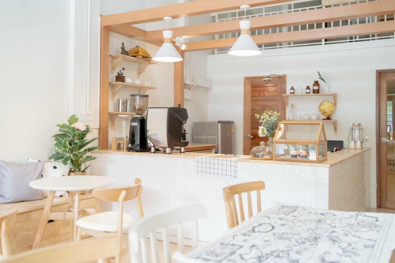 Viv Hometel&Cafe Τσιάνγκ Μάι Εξωτερικό φωτογραφία